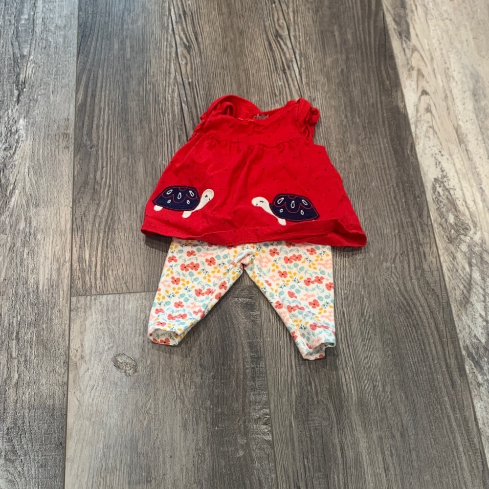 Child of Mine Red Turtle Top and Floral Leggings Set
